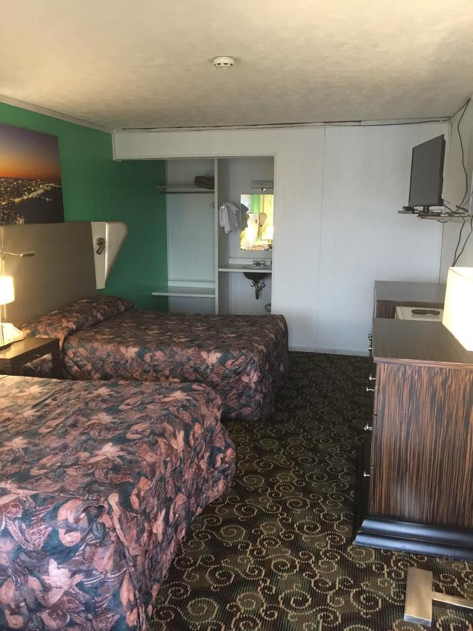 Fiesta Motel Pontiac Luaran gambar